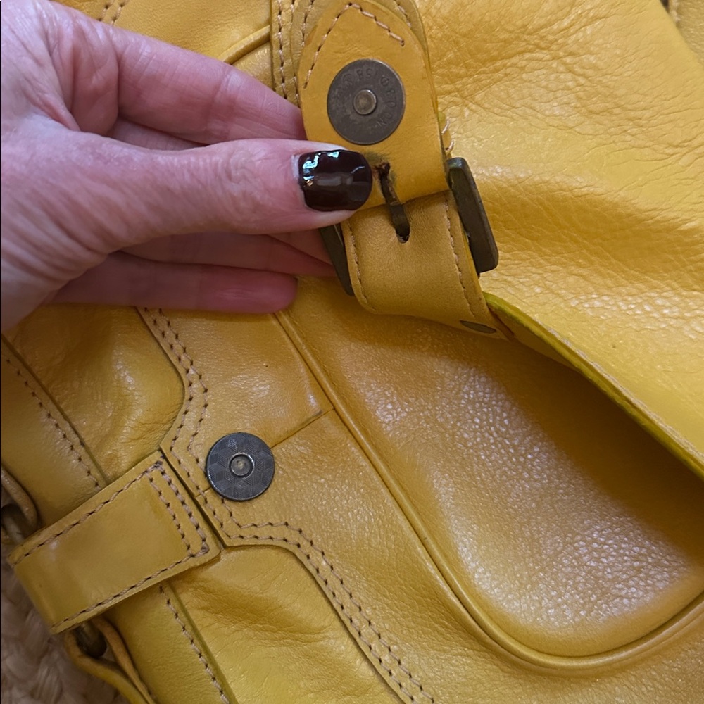 Leather shoulder bag - Picture 5 of 9